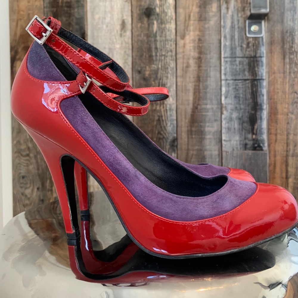 Pour La Victoire high heels